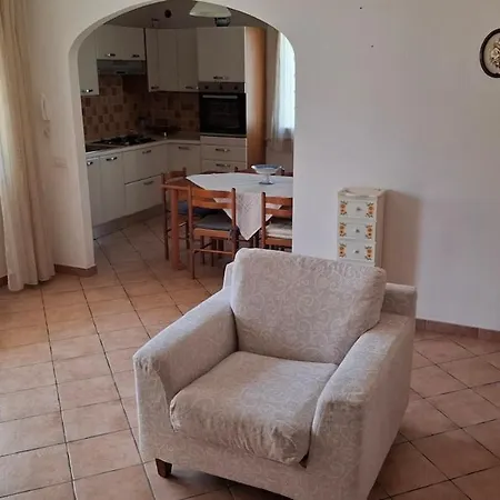Casa Nonna Elvia Elvia's Grandma Hébergement de vacances Dolianova