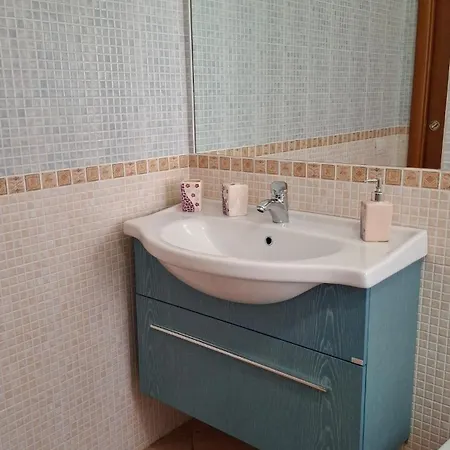 Casa Nonna Elvia Elvia's Grandma Dolianova