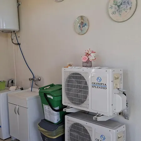 Casa Nonna Elvia Elvia's Grandma Dolianova